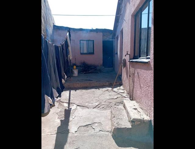 1 BEDROOM HOUSE FOR SALE IN DIEPKLOOF